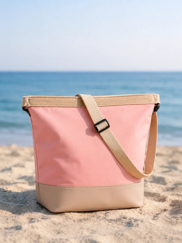 ICEWELL Lotus Kühltasche in Rosa am Strand am Meer